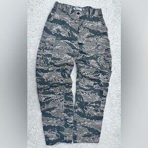 U.S. Air Force woman’s trousers, size 14R. Camouflage pattern